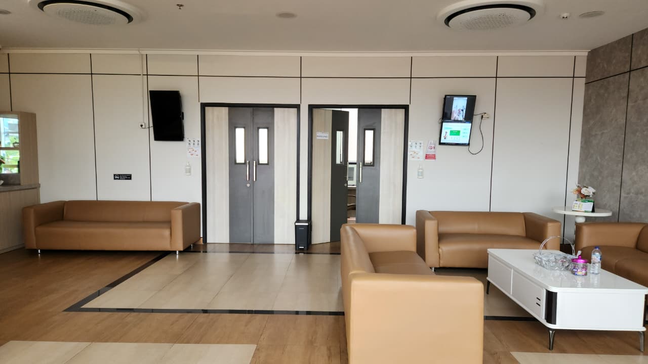 tampak depan ruangan poli 