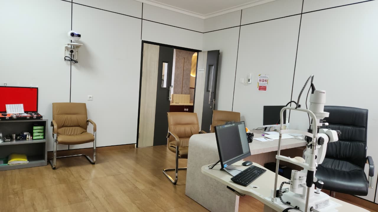 ruangan poli eksekutif