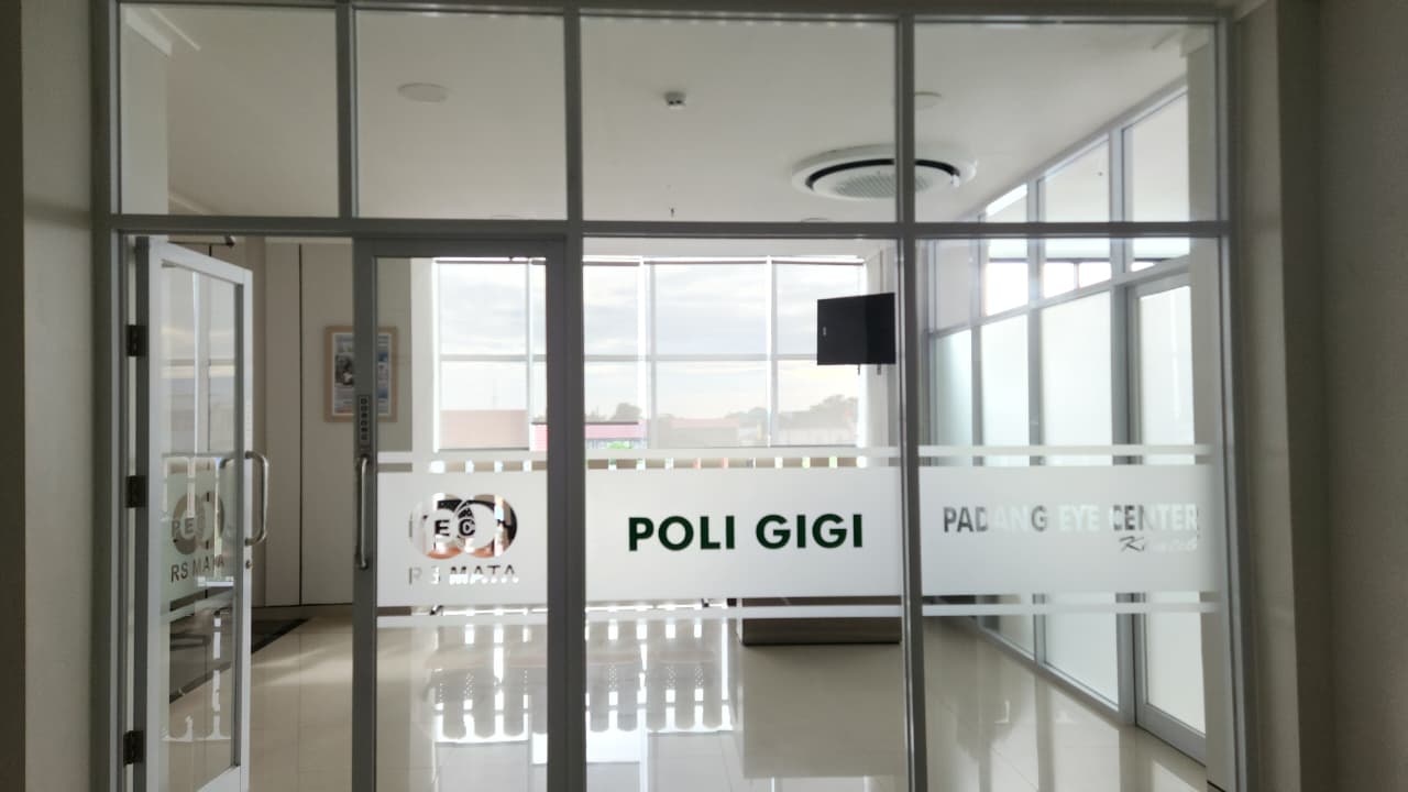 gerbang masuk poli gigi lantai 2
