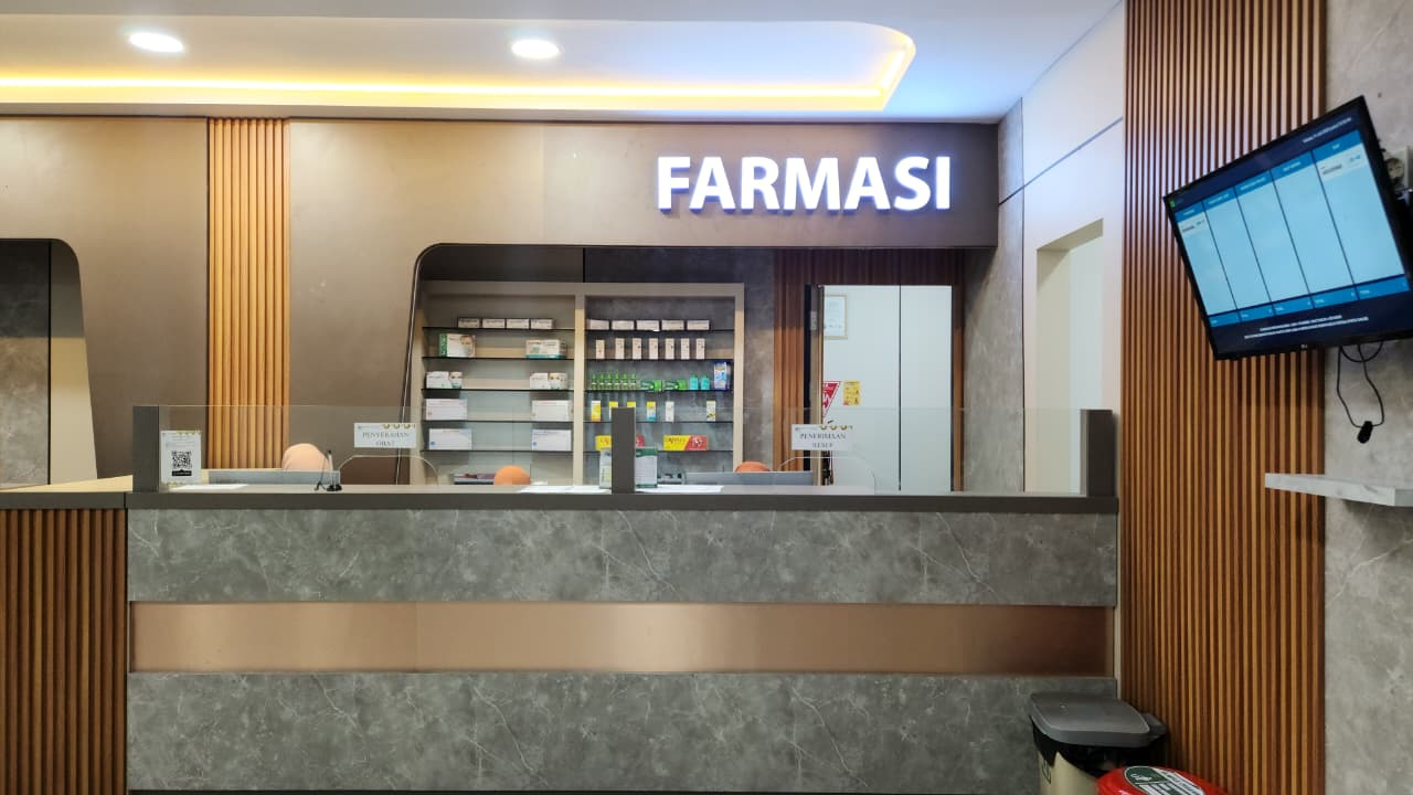 farmasi - lantai 1