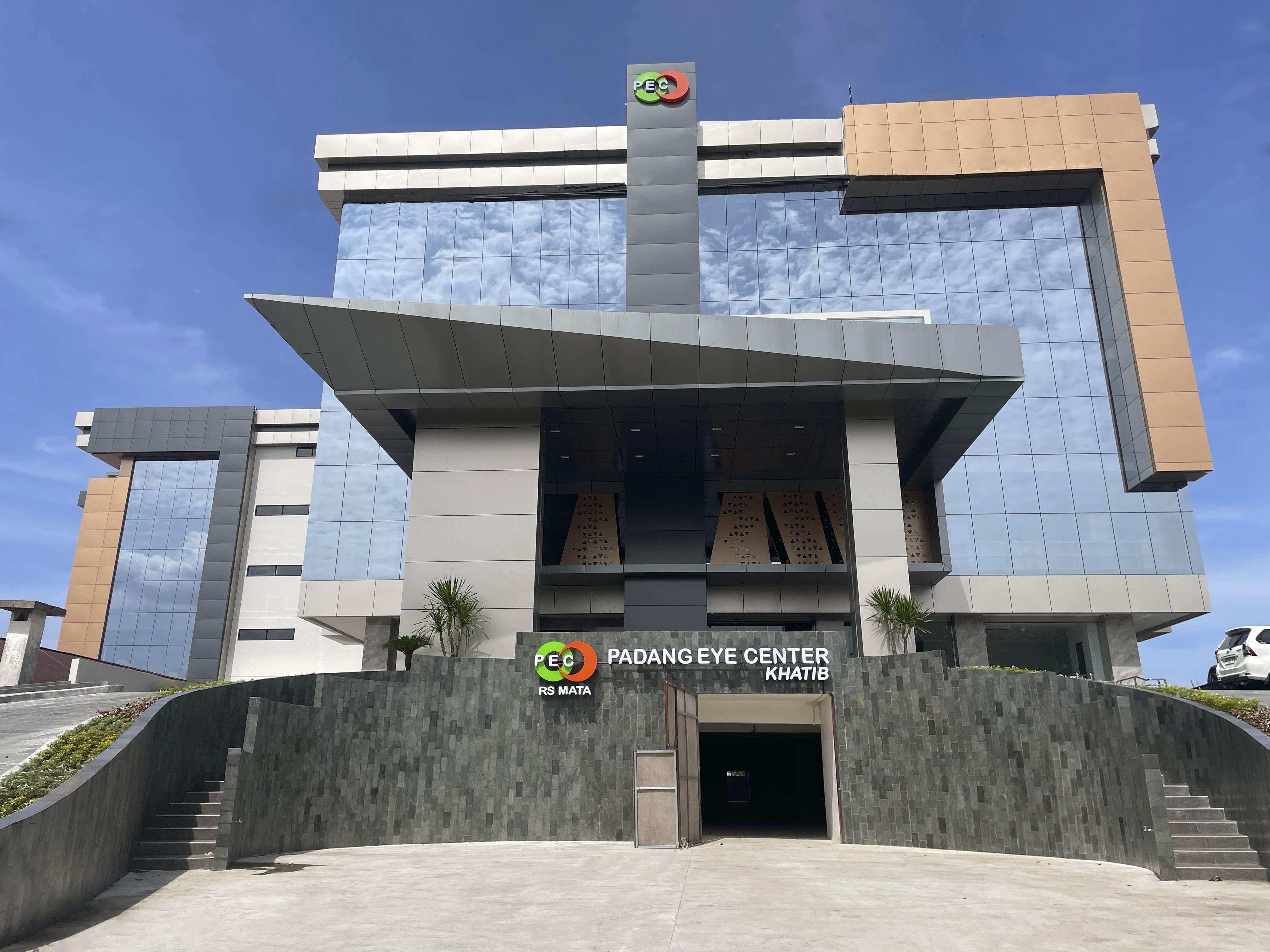 Rs Mata Padang Eye Center Khatib